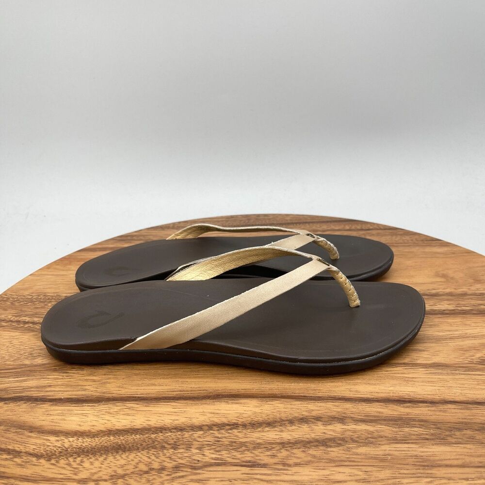 Olukai Ho’opio Sandals Womens Size 9 Leather Metallic Gold Flip Flops Casual